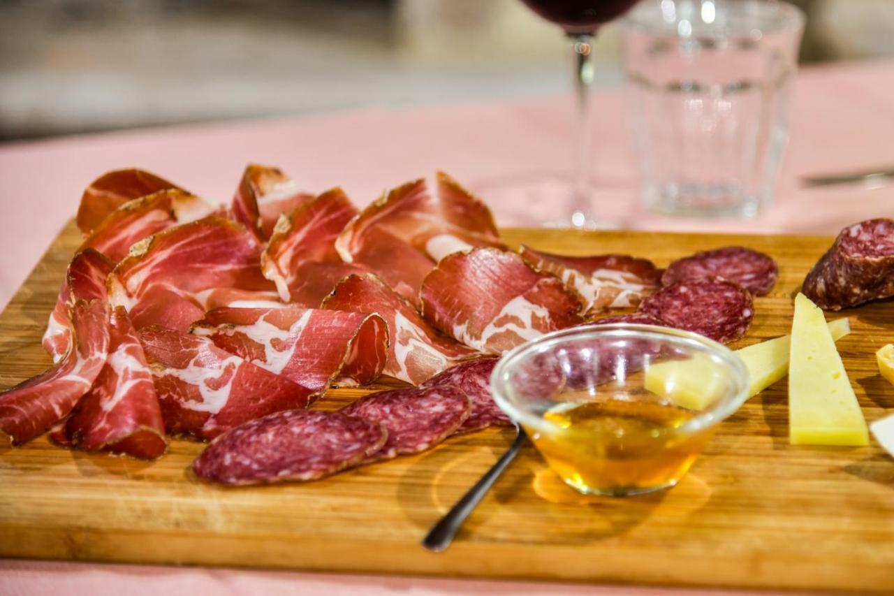Agriturismo La Valle Dei Bronzetti Cascia Eksteriør billede