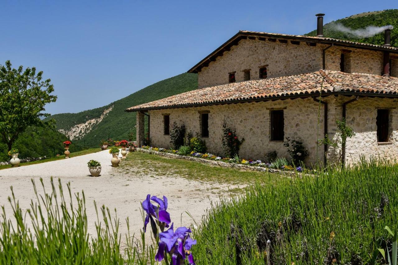 Agriturismo La Valle Dei Bronzetti Cascia Eksteriør billede