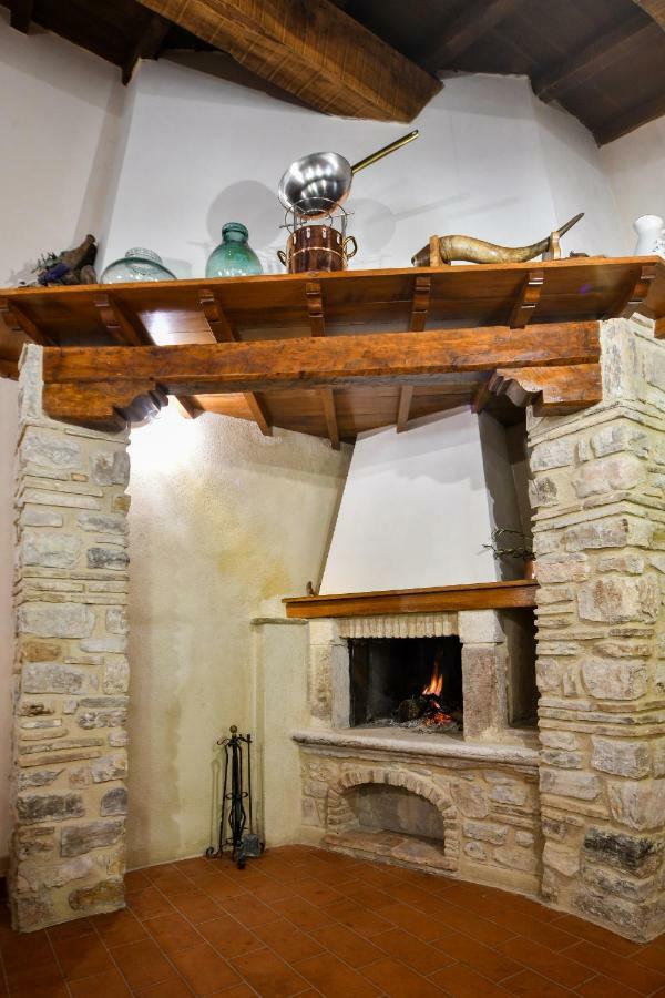 Agriturismo La Valle Dei Bronzetti Cascia Eksteriør billede